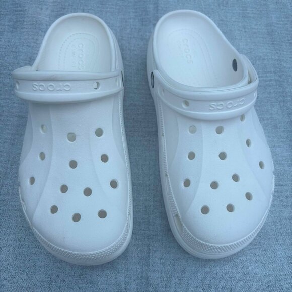 Size 10 White Baya Crocs - Picture 1 of 4